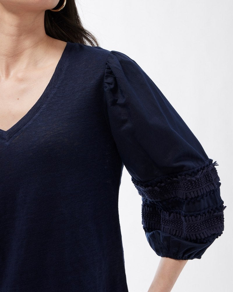 Unisex Classic T-Shirt in Navy V3