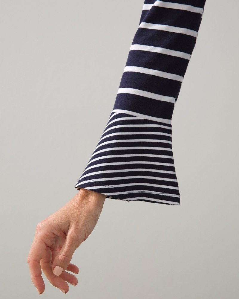 Unisex Everyday T-Shirt in Navy V4